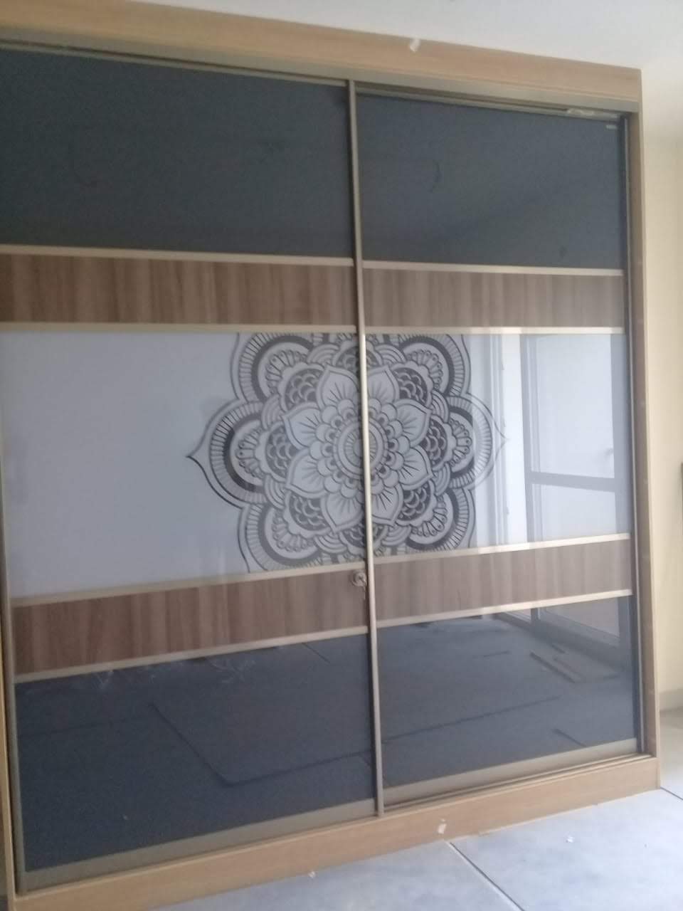 beautiful-designs-for-lacquer-glass-wardrobes-in-gurgaon-gurgaon-largest-dealers-and-manufacturers-in-gurgaon-india